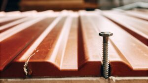 5 błędów przy montażu blachy trapezowej - Na co uważać?